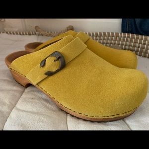 Sanita Heidi Classic Clog in Yellow size 38/8